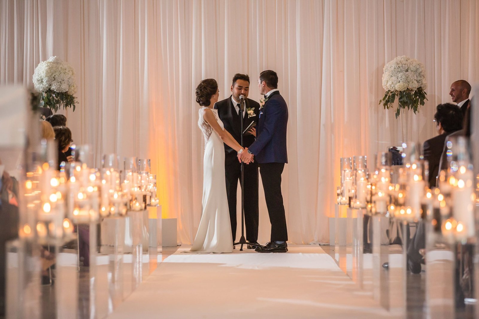 Emotional wedding flowers by Pavé | Artisanal floral design | Chicago & Florida