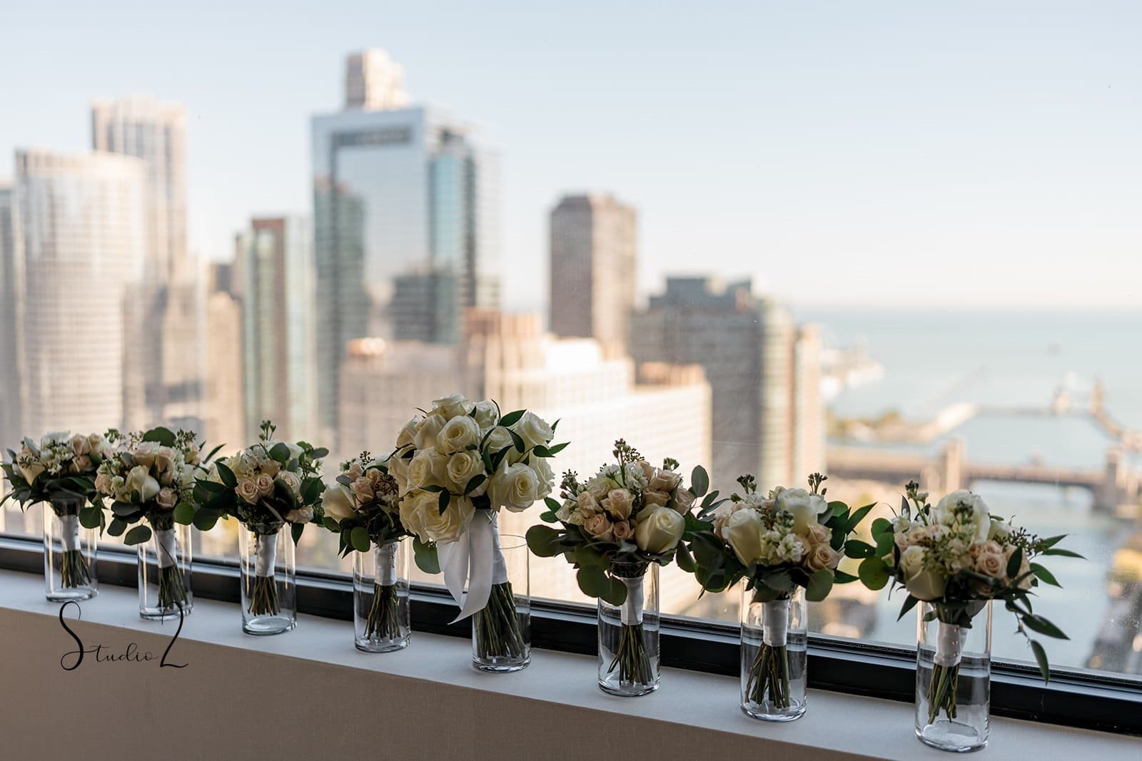Emotional wedding flowers by Pavé | Artisanal floral design | Chicago & Florida