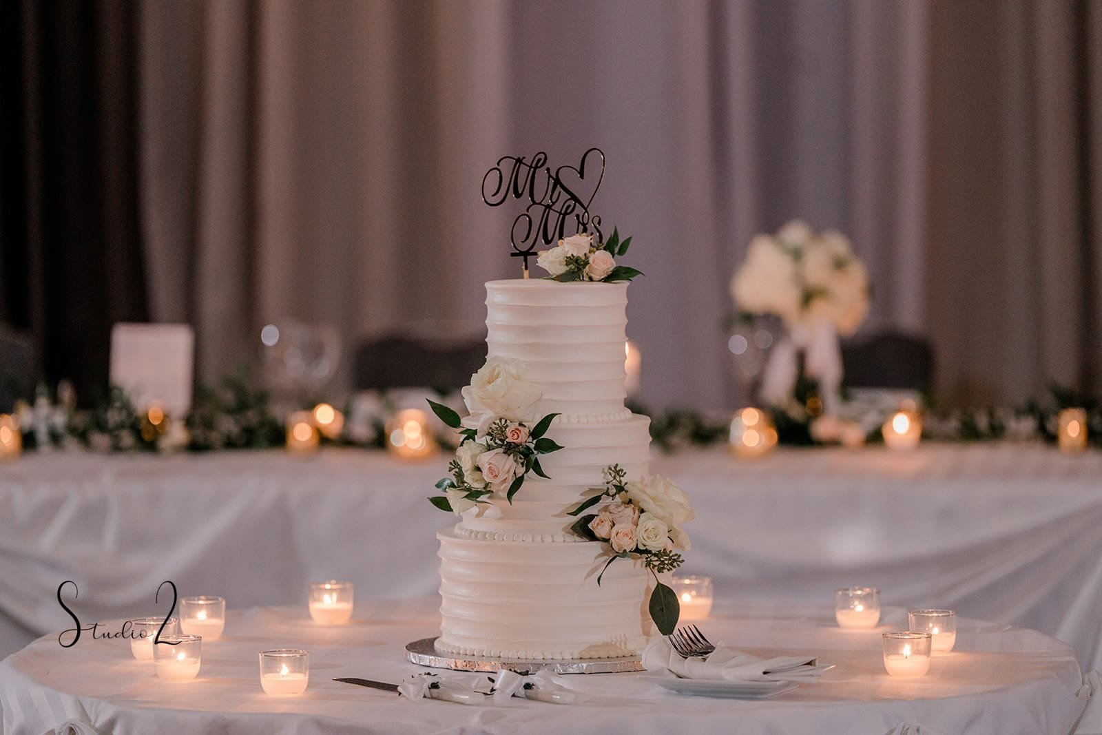 Emotional wedding flowers by Pavé | Artisanal floral design | Chicago & Florida